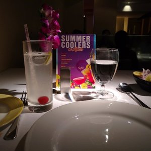 The Royal Orchid in Mumbai, image may contain: Bed, Hostel, Handbag, Painting