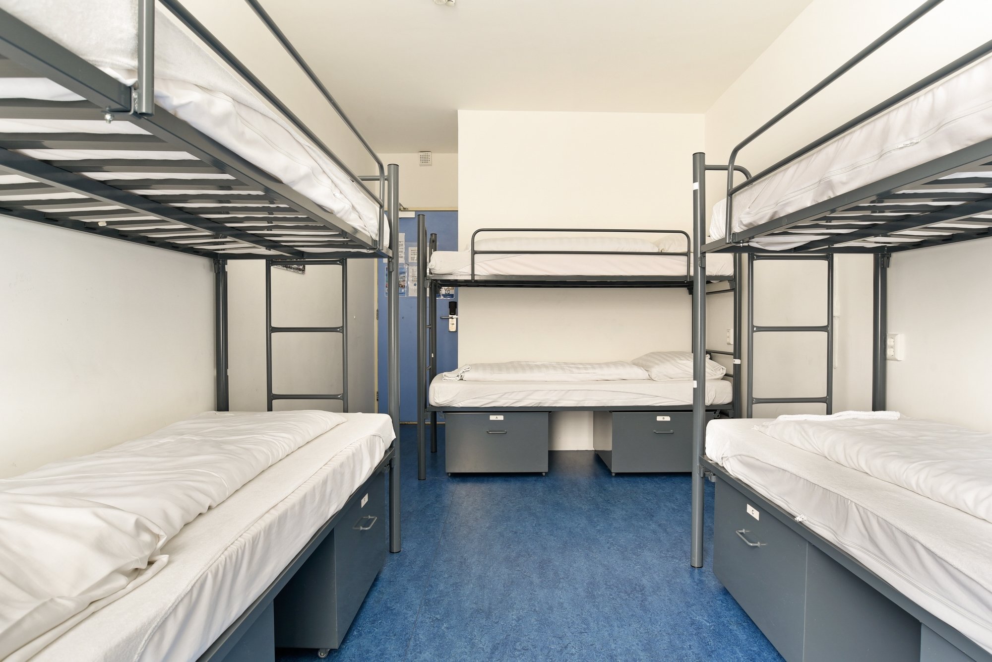 Hans Brinker Budget Hostel by null