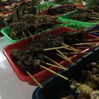 Aneka sundukan (sate)