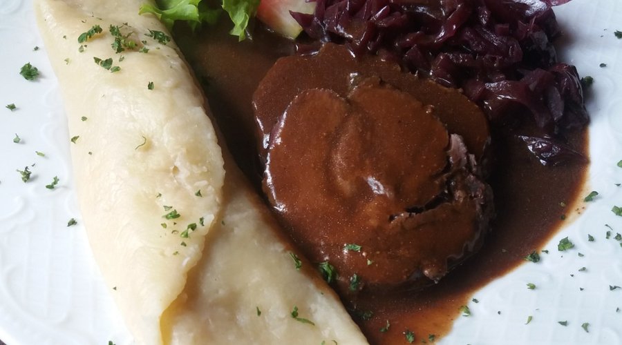 Hirschbraten mit Wickelklos