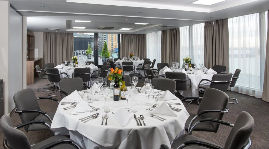 Skyline Suite - Features a terrace and balcony