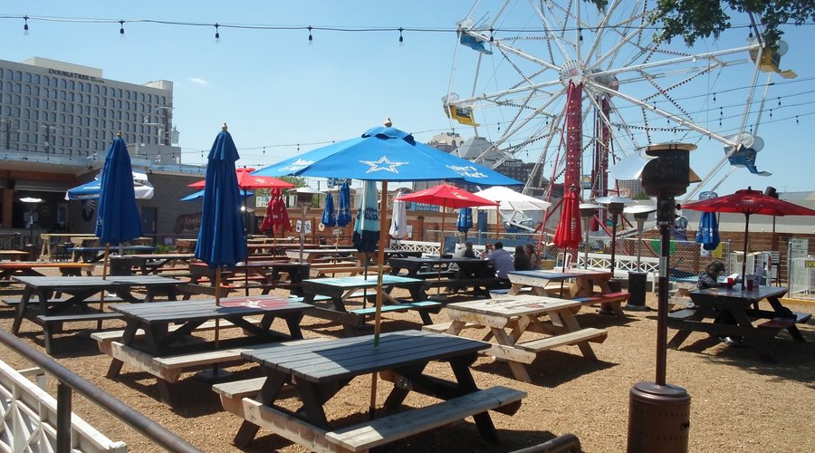 Ferris Wheelers Backyard and BBQ