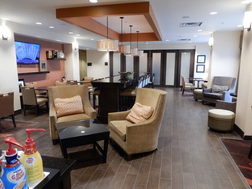 HAMPTON INN OMAHA/WEST DODGE ROAD (OLD MILL) $148 ($̶1̶9̶5̶) - Hotel ...