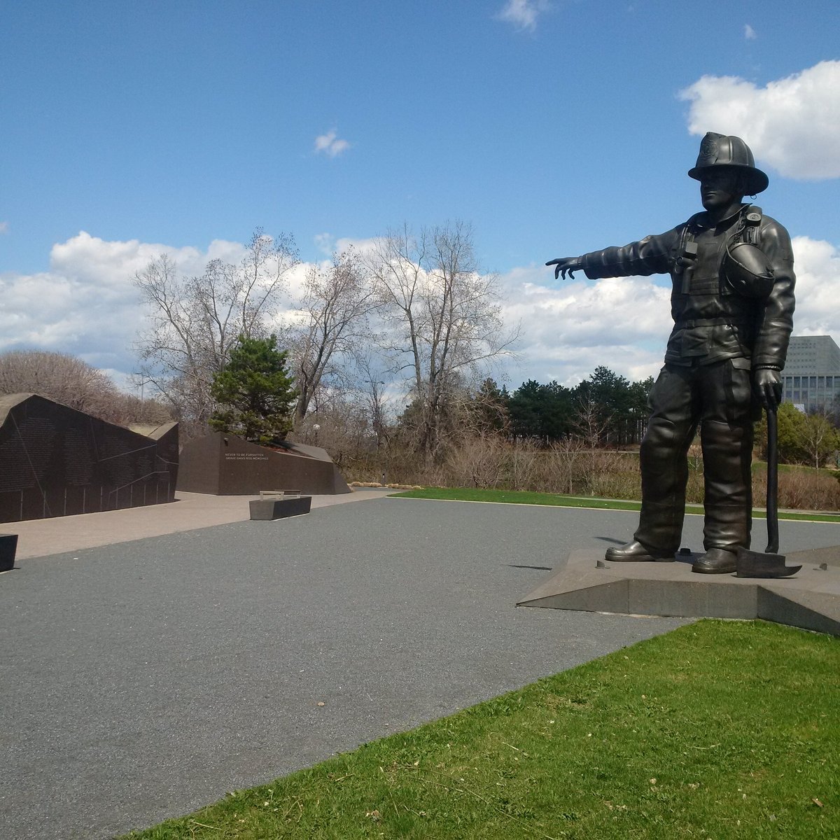 Canadian Fire Fighters Memorial (Ottawa) All You Need to Know BEFORE