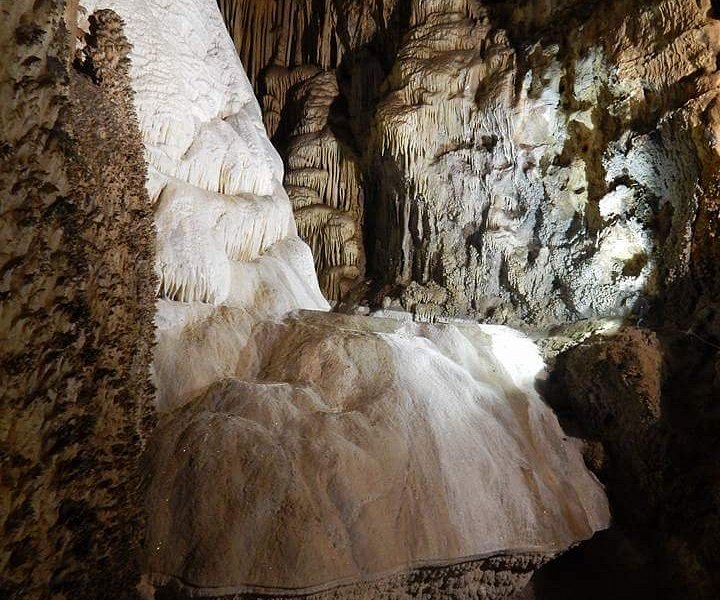 Uhlovica Cave image
