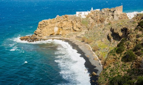 Hohlaki beach, a unique place in which the waves crash on the black basalt pebbles 