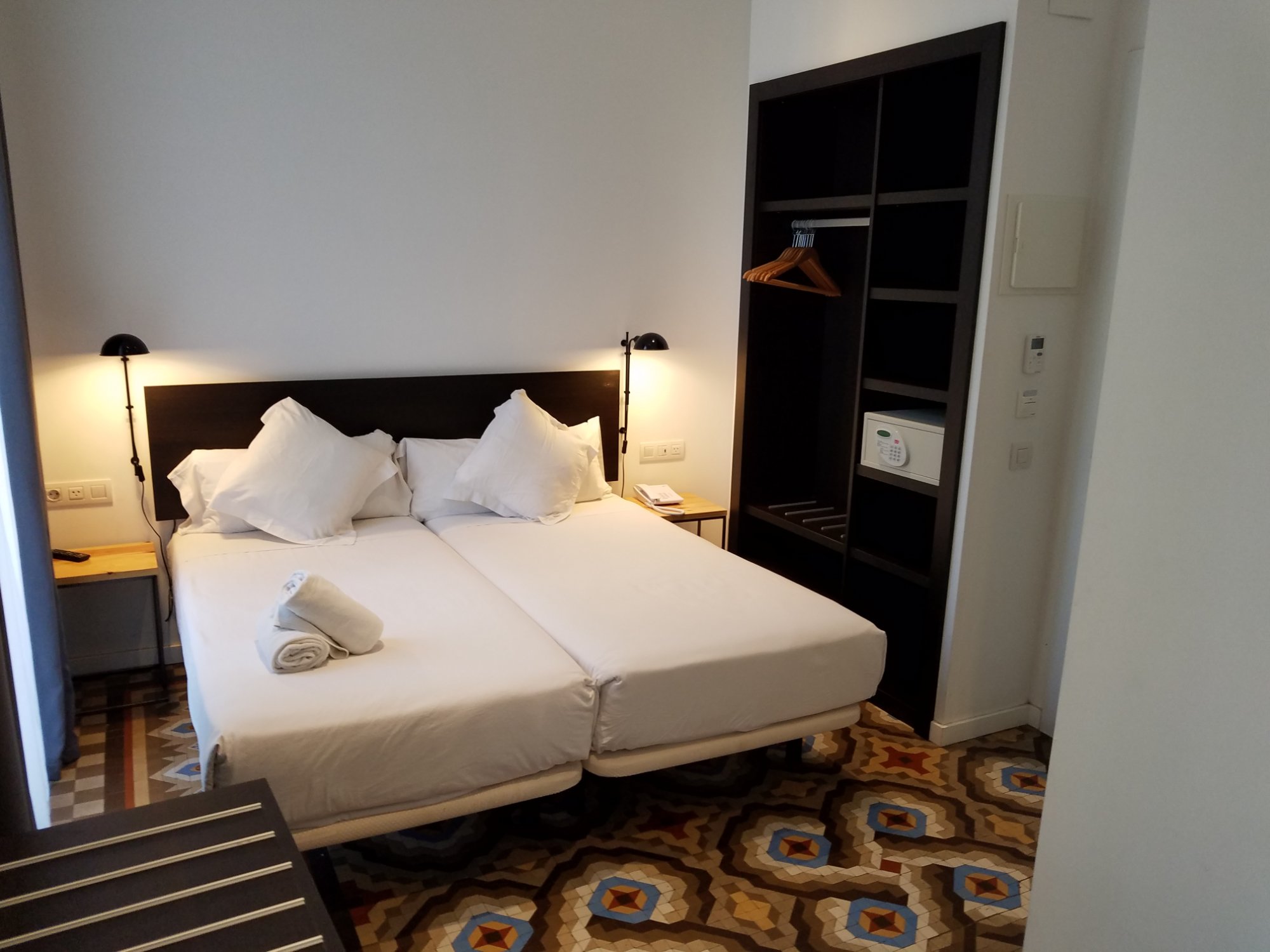 SOM NIT TRIOMF B&B (Barcellona, Spagna): Prezzi 2022 E Recensioni