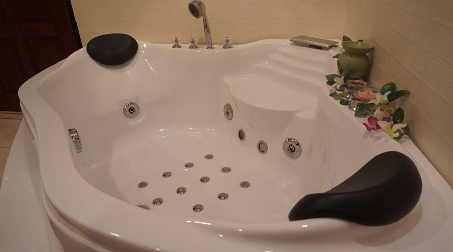 Couple Spa Jaccuzi