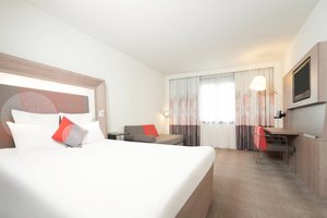 Room & Suite