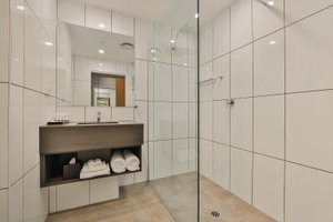 Room & Suite