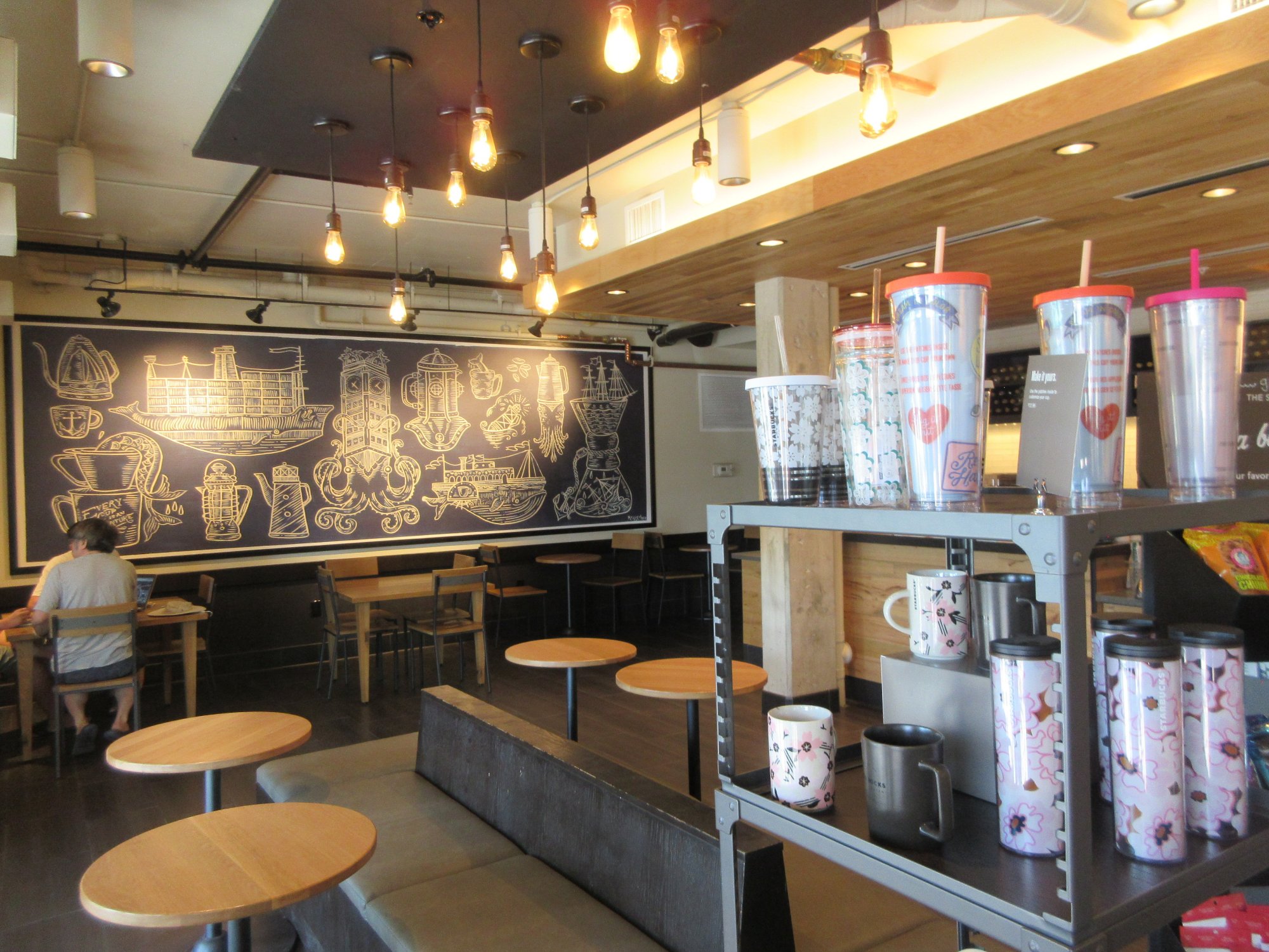 STARBUCKS Reserve / 白鯨
