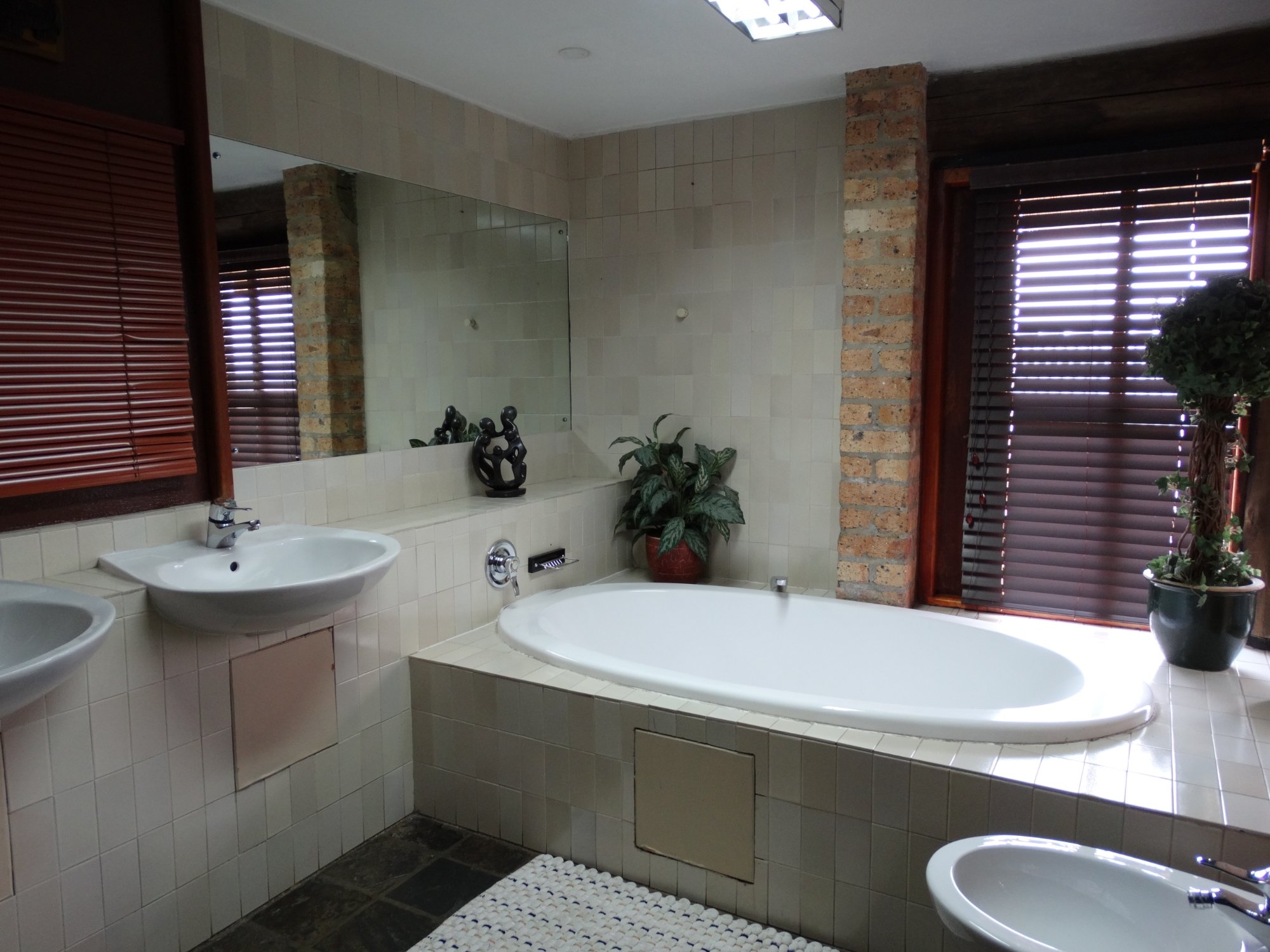 Hotel photo 5 of Klein Bosveld Guest House.