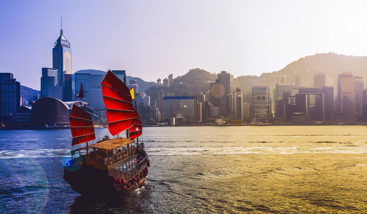 Top 10 Hong Kong Attractions You Can't Miss Out on