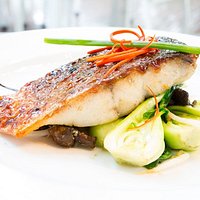 Poisson du jour en croûte croustillante