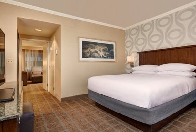Hotel photo 15 of Embassy Suites by Hilton San Diego La Jolla.