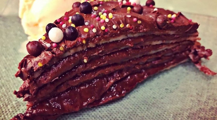 Nuestra famosa tarta de crepes con nutella 