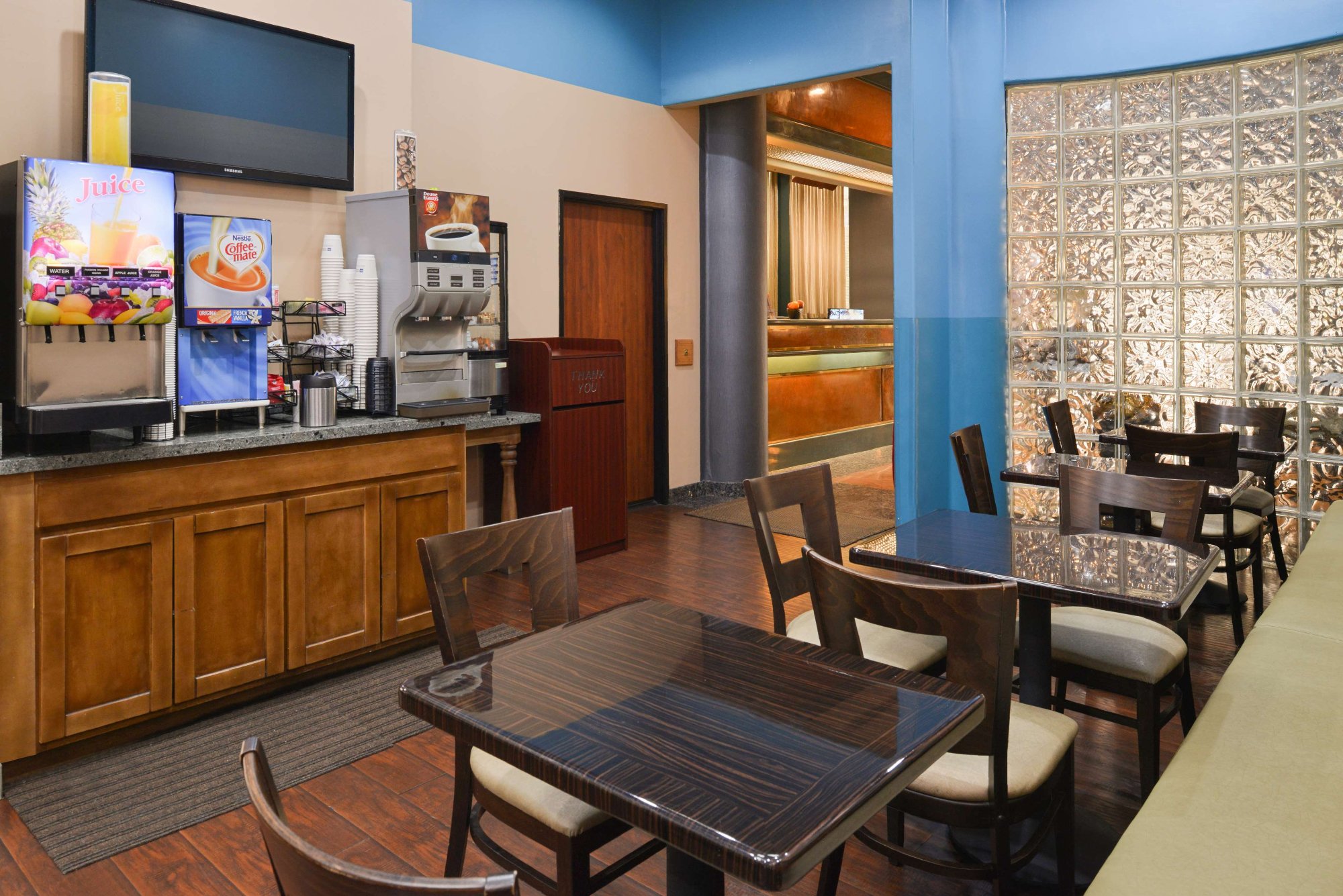Hotel photo 19 of Best Western Plus Suites Hotel - Los Angeles LAX Airport.