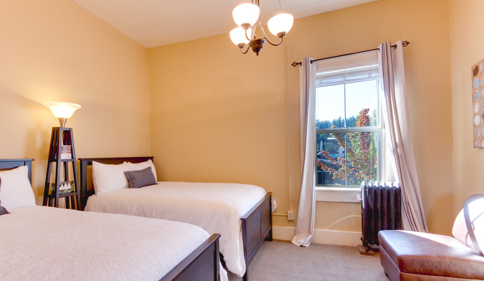 The Truckee Hotel by null