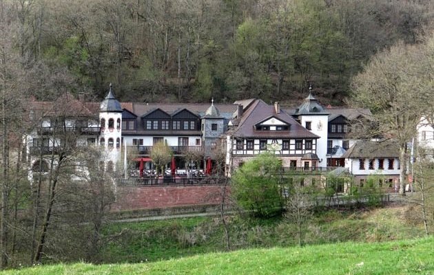Altes Wirtshaus Schlosshotel Mespelbrunn 