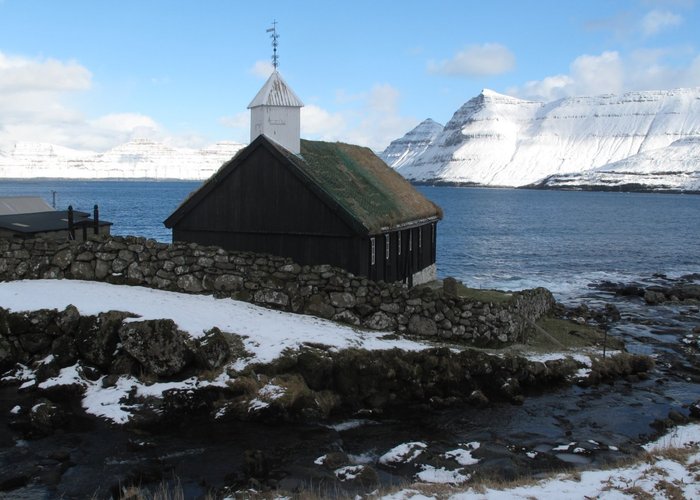 kirken og elven