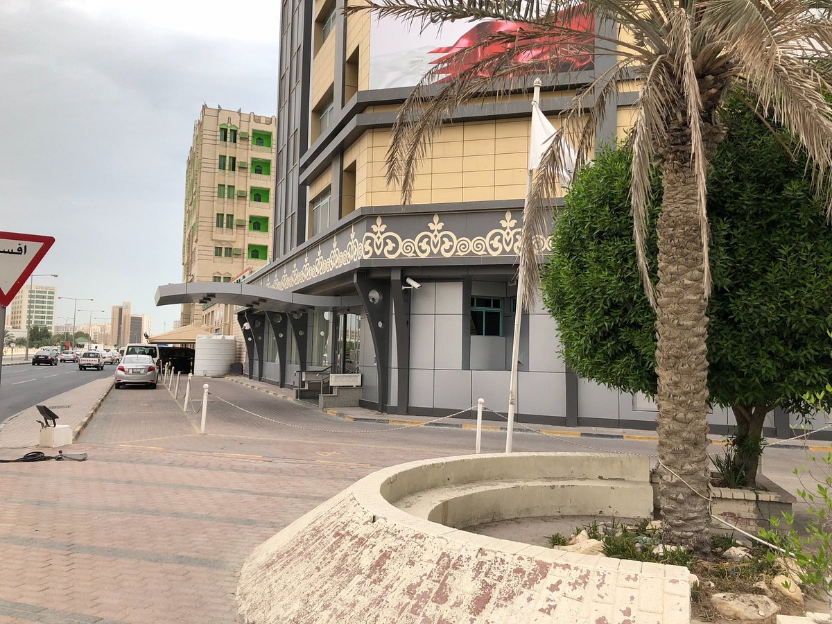 فندق المنتزه بلازا، فندق في الدوحة
