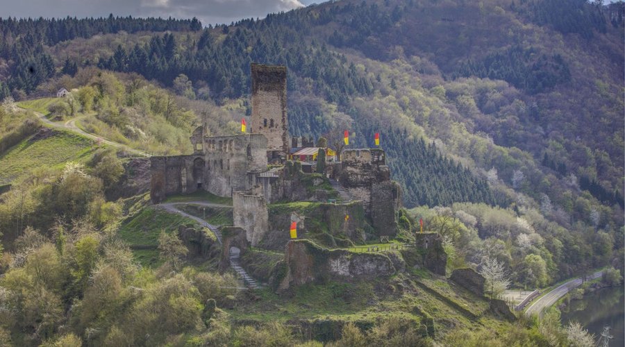 Burg Metternic h