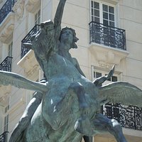 Détail de la sculpture