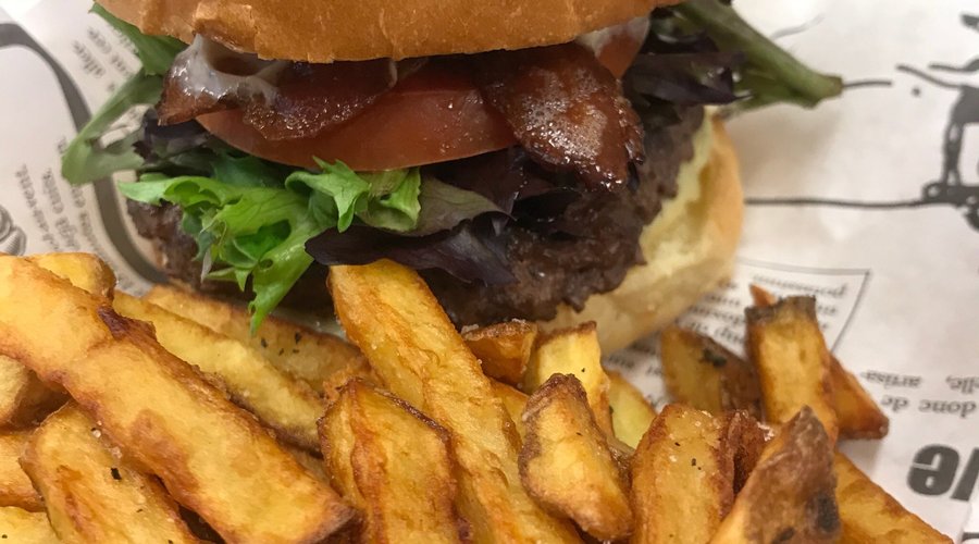 Crèmerie, cuisine avec produit locaux, merveilleuse équipe!