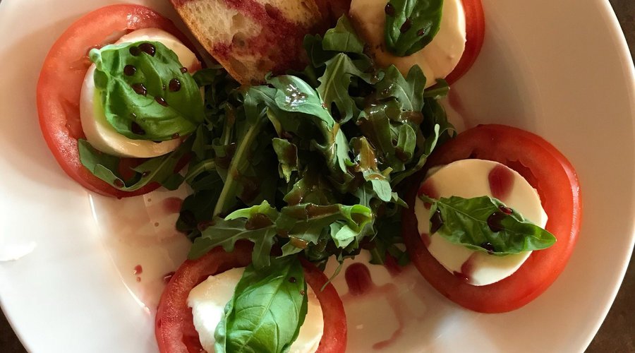 Crèmerie, cuisine avec produit locaux, merveilleuse équipe!