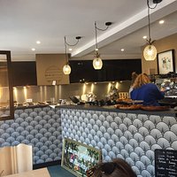 Super restaurant où il règne ou atmosphère familiale et où la nourriture est excellente.
A ne s