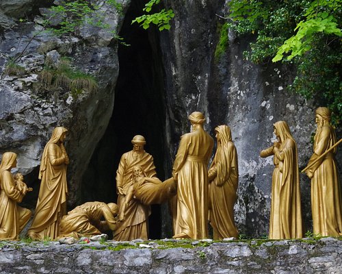 Votre cierge à la grotte de Lourdes – Articles religieux en ligne – Lourdes  (65)