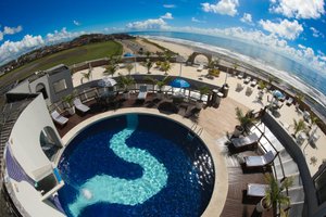 Pool & Beach