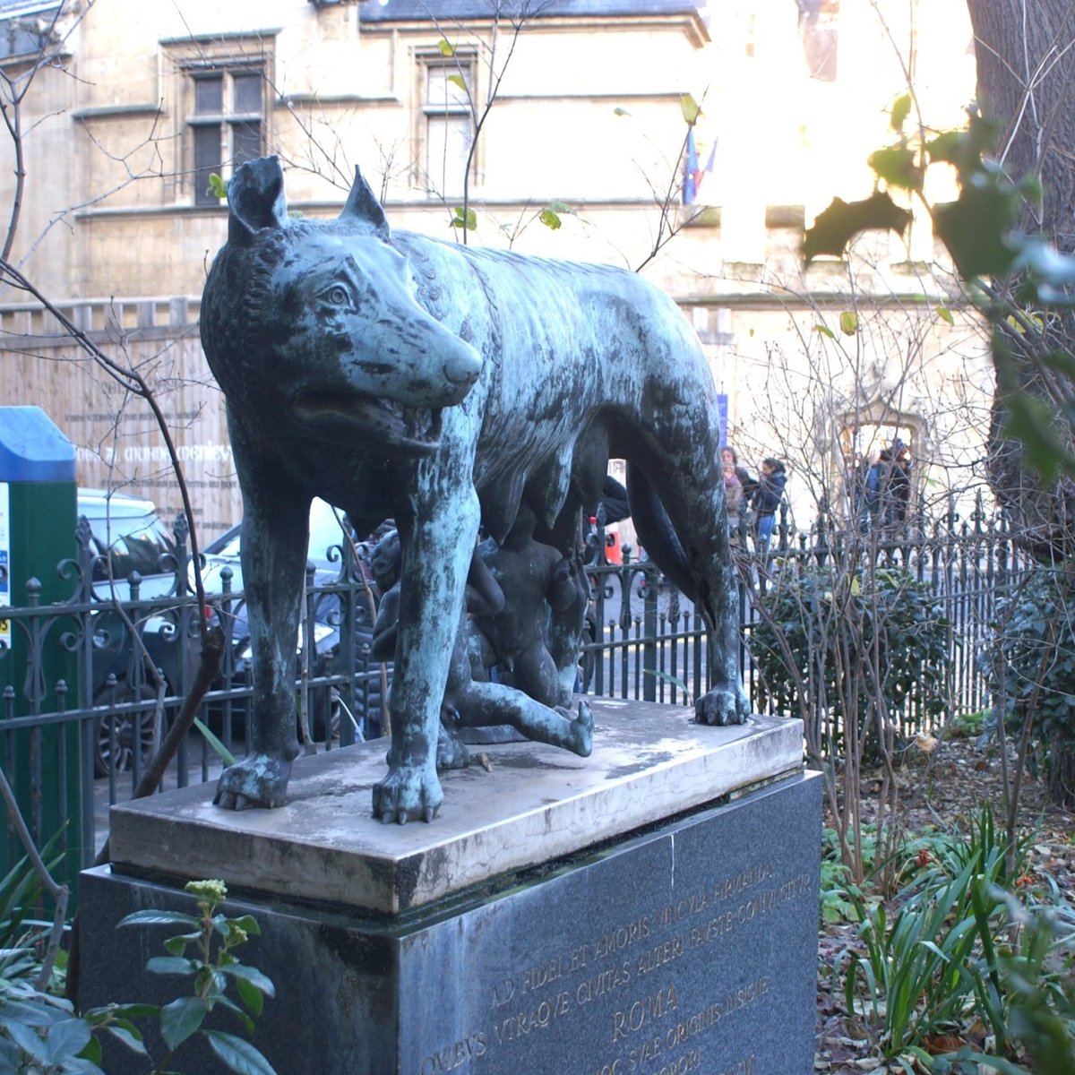 La Statue De La Louve Capitoline Paris 22 Ce Qu Il Faut Savoir Pour Votre Visite Tripadvisor