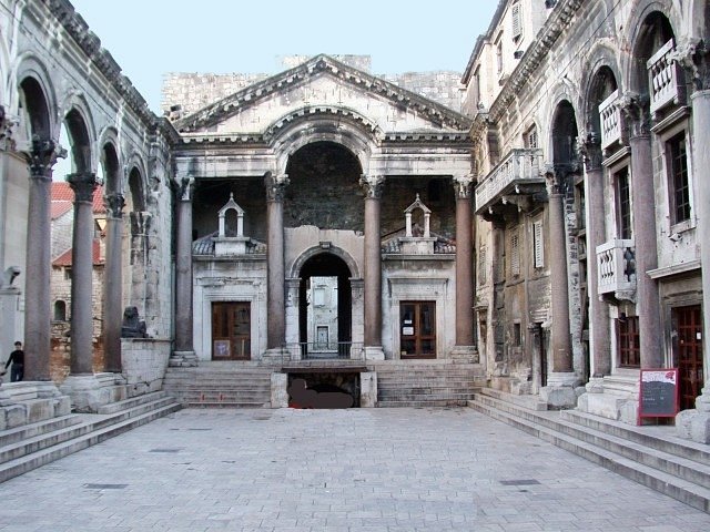 The Peristyle of Diocletian's Palace image