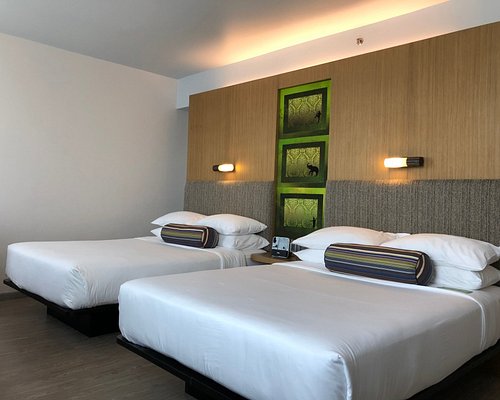 Asq Hotel Review Of Holiday Inn Express Bangkok Sukhumvit 11 Bangkok Thailand Tripadvisor