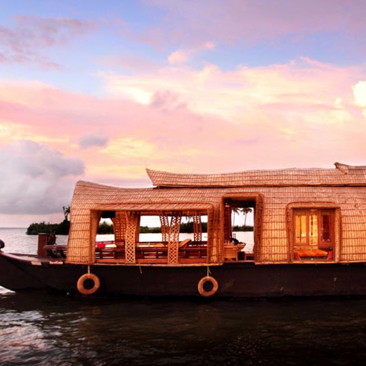 Houseboat Индия