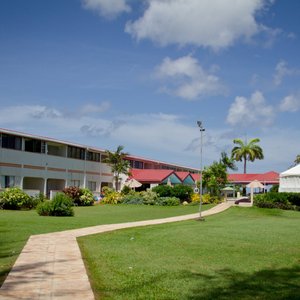 Crown Point Beach Hotel Limited, hotel in Tobago
