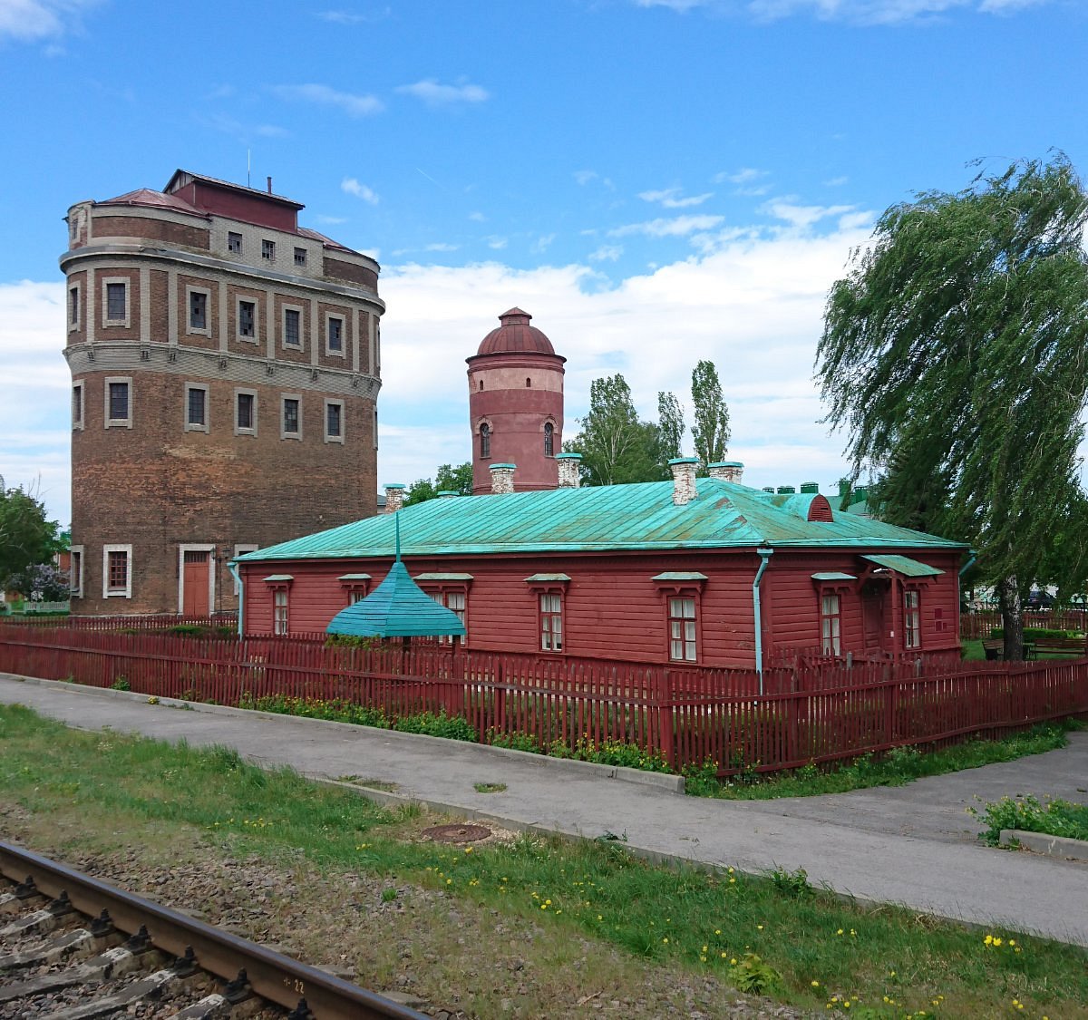 Дом поселок лев толстой. Станция Астапово Лев толстой. Мемориальный музей памяти л.н Толстого Астапово. Гостиница Лев толстой Липецкая область. Село Астапово.