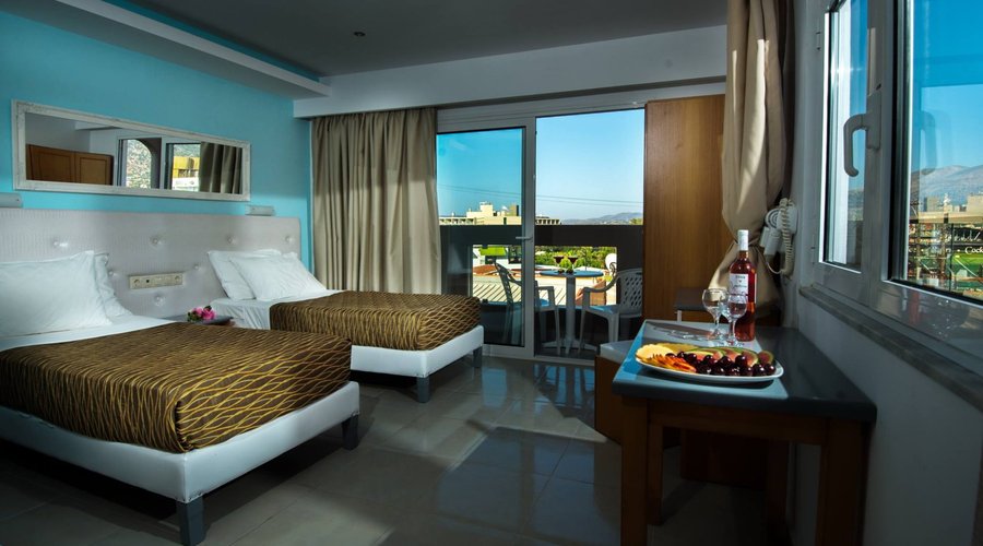Superior Studio 3 (3 Beds)