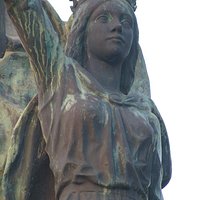 Estatua de Isabel La Católica