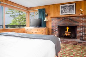 Room & Suite