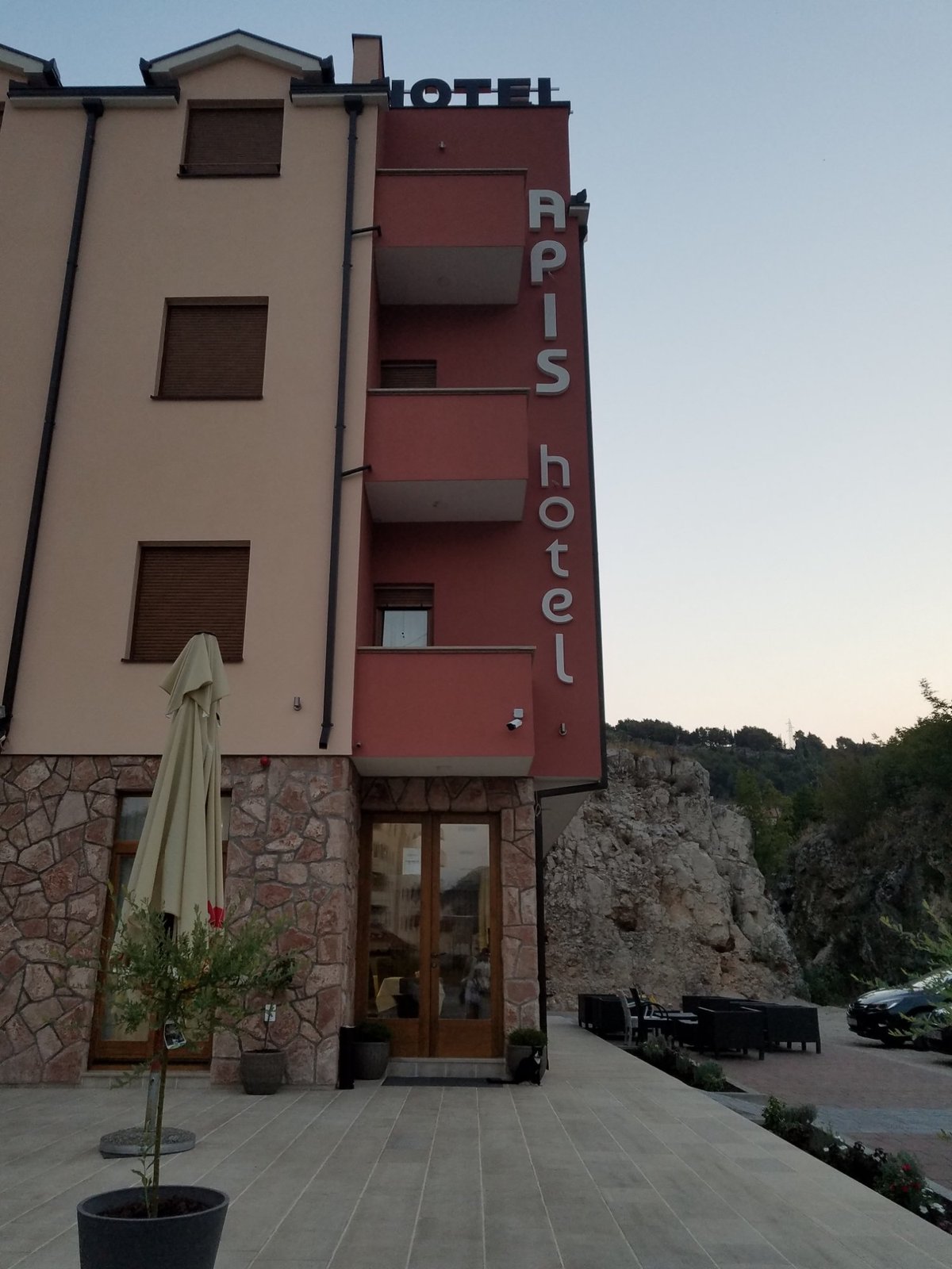 hotel apis rivabella