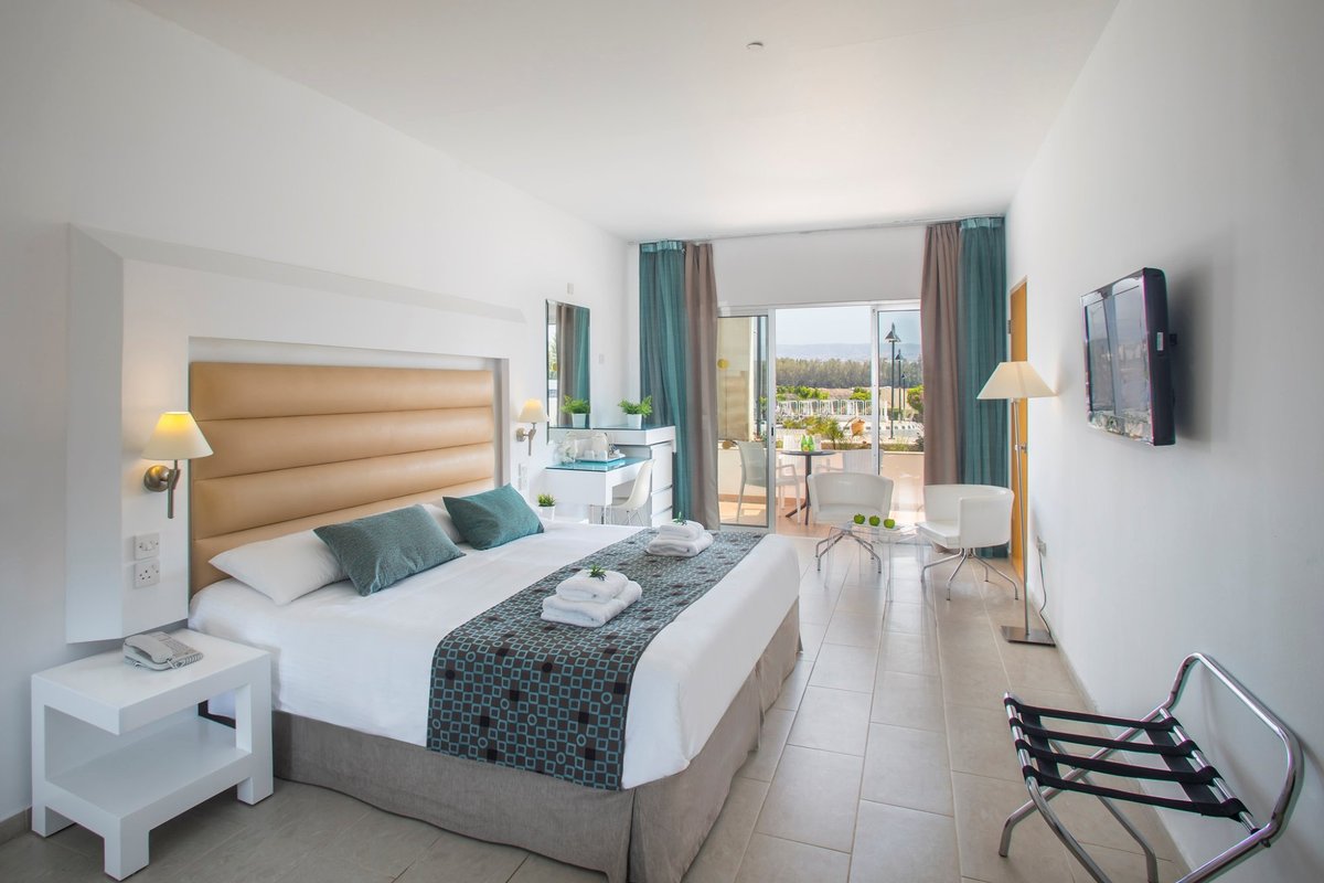 Leonardo Cypria Bay Hotel Rooms: Pictures & Reviews - Tripadvisor