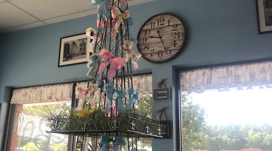 Le Bon Cafe & Bakery