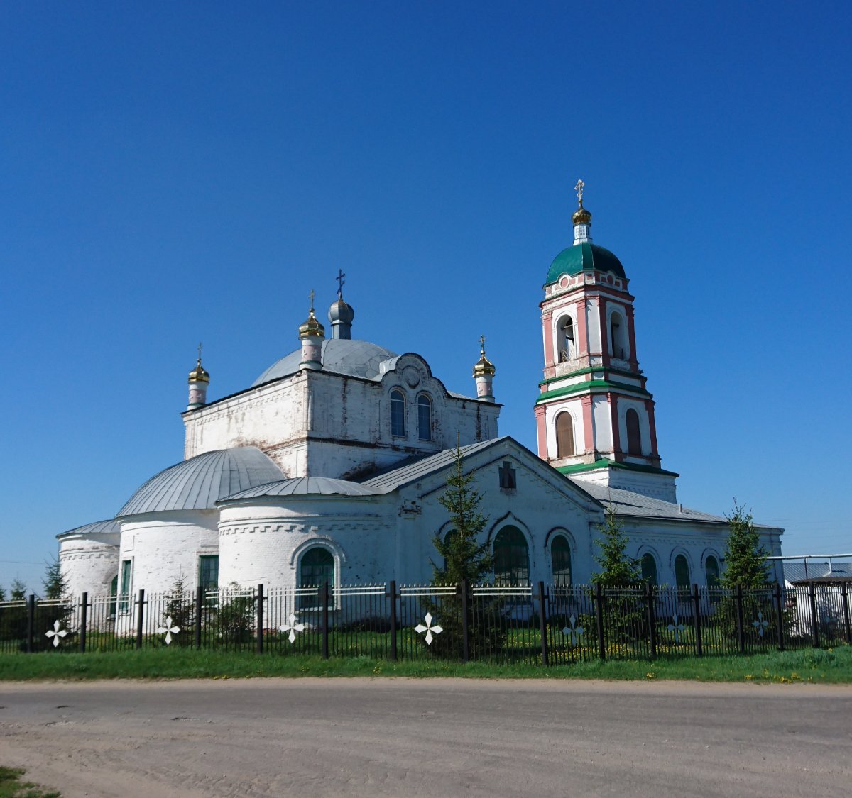 Фащевка липецк. Храм Архангела Михаила Фашевка. Храм Михаила Архангела Фащевка. Фащевка Липецкая область. Церковь село Фащевка Липецкая область.