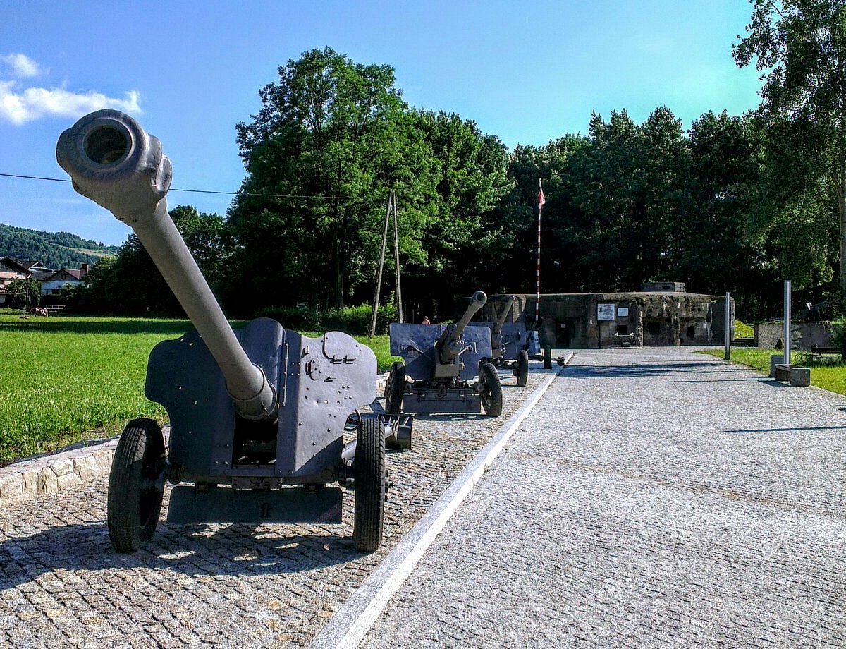 FORT WEDROWIEC (Wegierska Gorka) - All You Need to Know BEFORE You Go