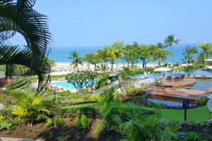 Pool & Beach