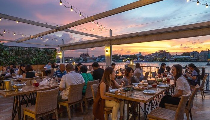 riverfront restaurant 