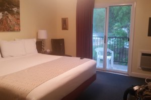 Room & Suite