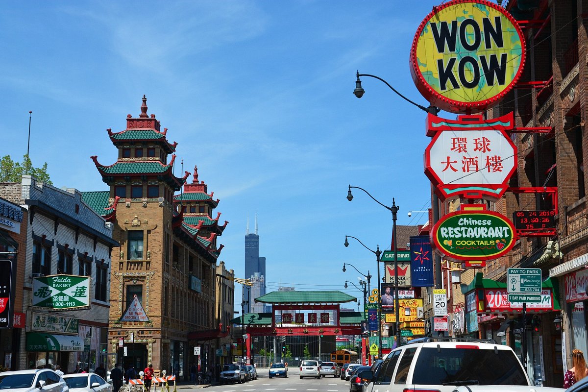 places to visit in chinatown chicago